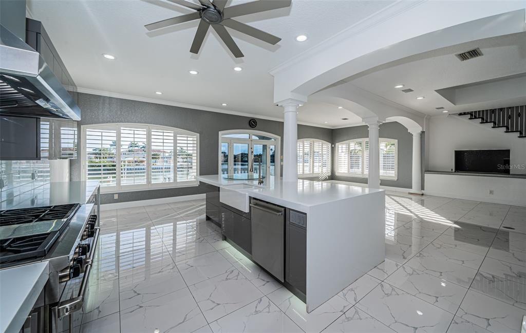 En Venta: $2,495,000 (4 camas, 3 baños, 3432 Pies cuadrados)