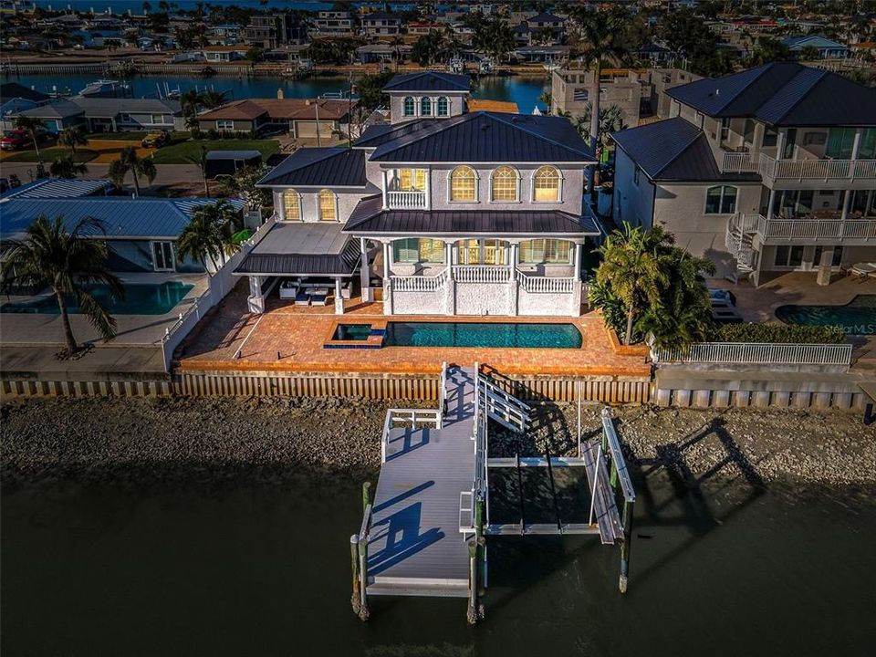 En Venta: $2,495,000 (4 camas, 3 baños, 3432 Pies cuadrados)