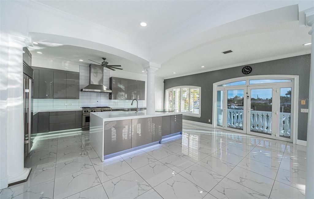 En Venta: $2,495,000 (4 camas, 3 baños, 3432 Pies cuadrados)