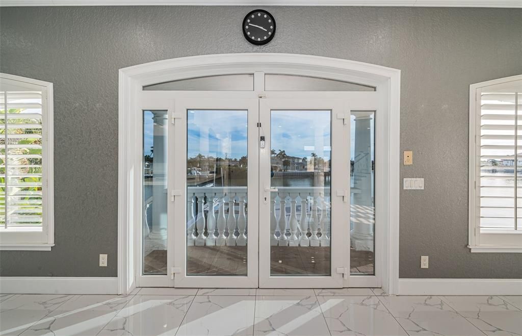 En Venta: $2,495,000 (4 camas, 3 baños, 3432 Pies cuadrados)