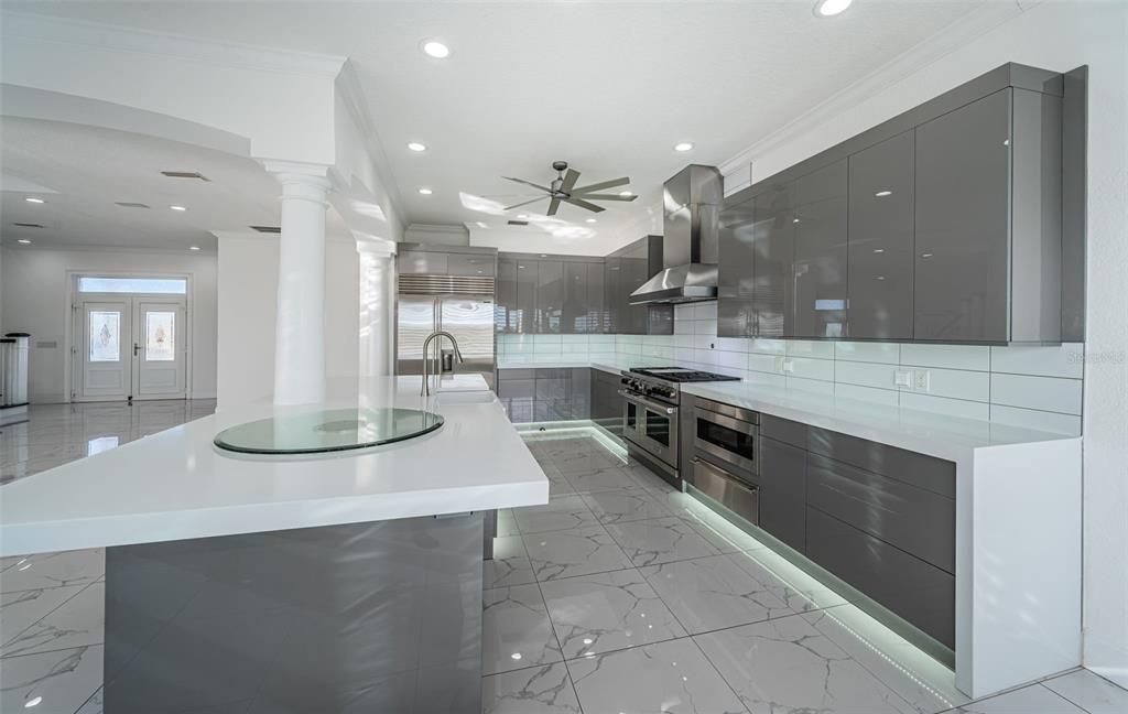 En Venta: $2,495,000 (4 camas, 3 baños, 3432 Pies cuadrados)