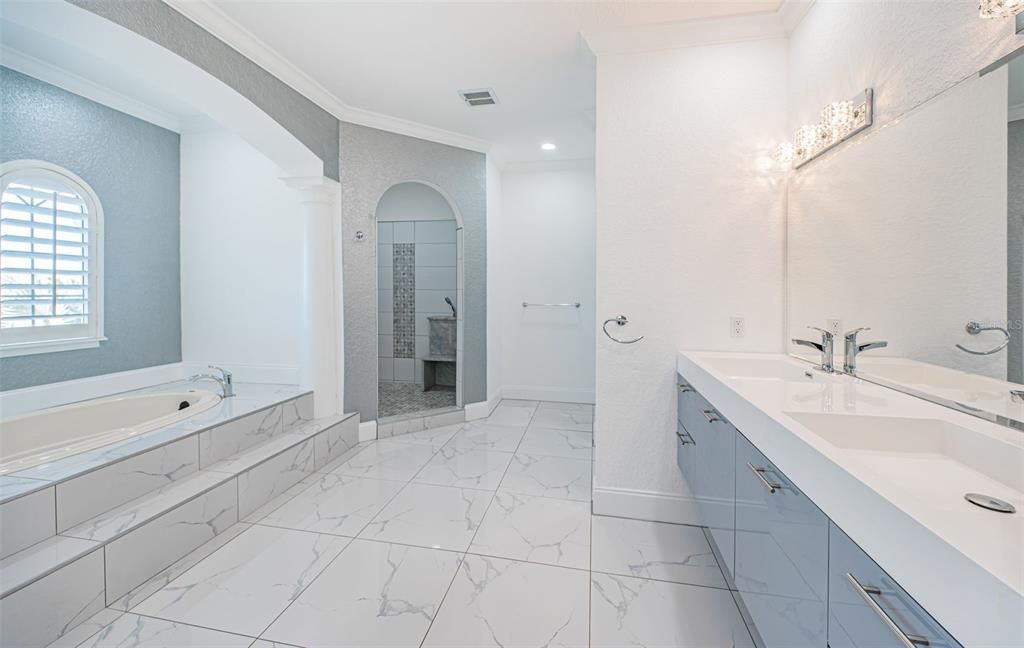 En Venta: $2,495,000 (4 camas, 3 baños, 3432 Pies cuadrados)