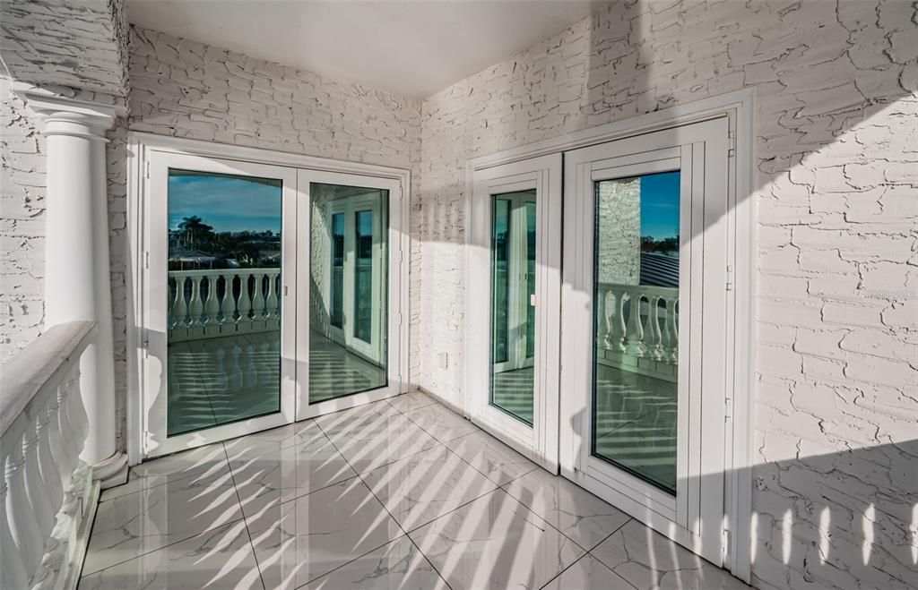 En Venta: $2,495,000 (4 camas, 3 baños, 3432 Pies cuadrados)