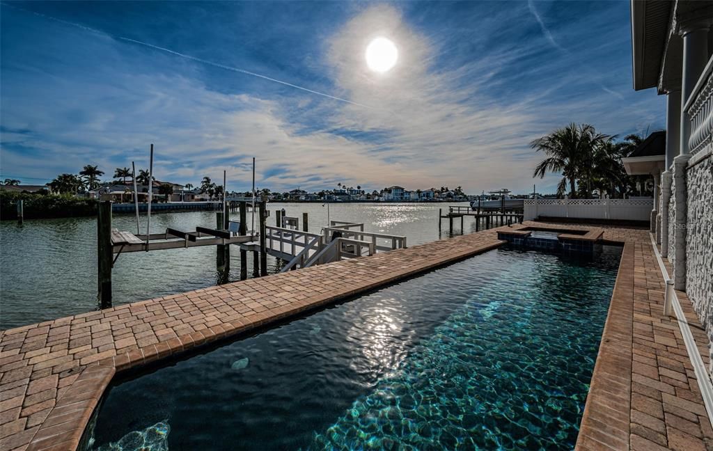 En Venta: $2,495,000 (4 camas, 3 baños, 3432 Pies cuadrados)