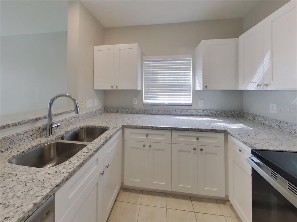 For Rent: $1,769 (2 beds, 2 baths, 940 Square Feet)