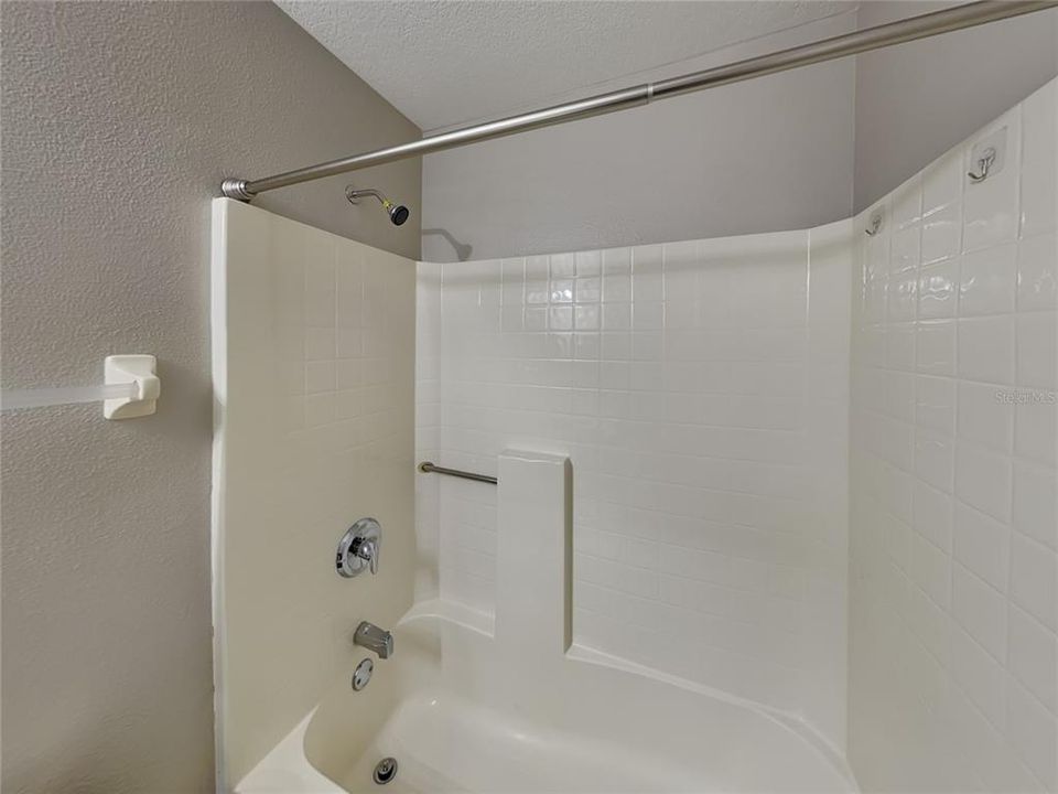 出租: $1,729 (3 贝兹, 2 浴室, 1204 平方英尺)