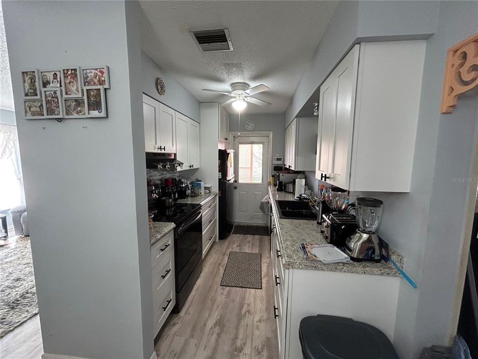 Activo con contrato: $200,000 (2 camas, 2 baños, 1229 Pies cuadrados)