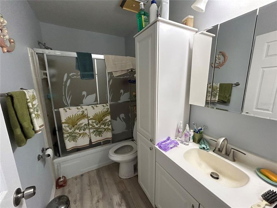 Activo con contrato: $200,000 (2 camas, 2 baños, 1229 Pies cuadrados)