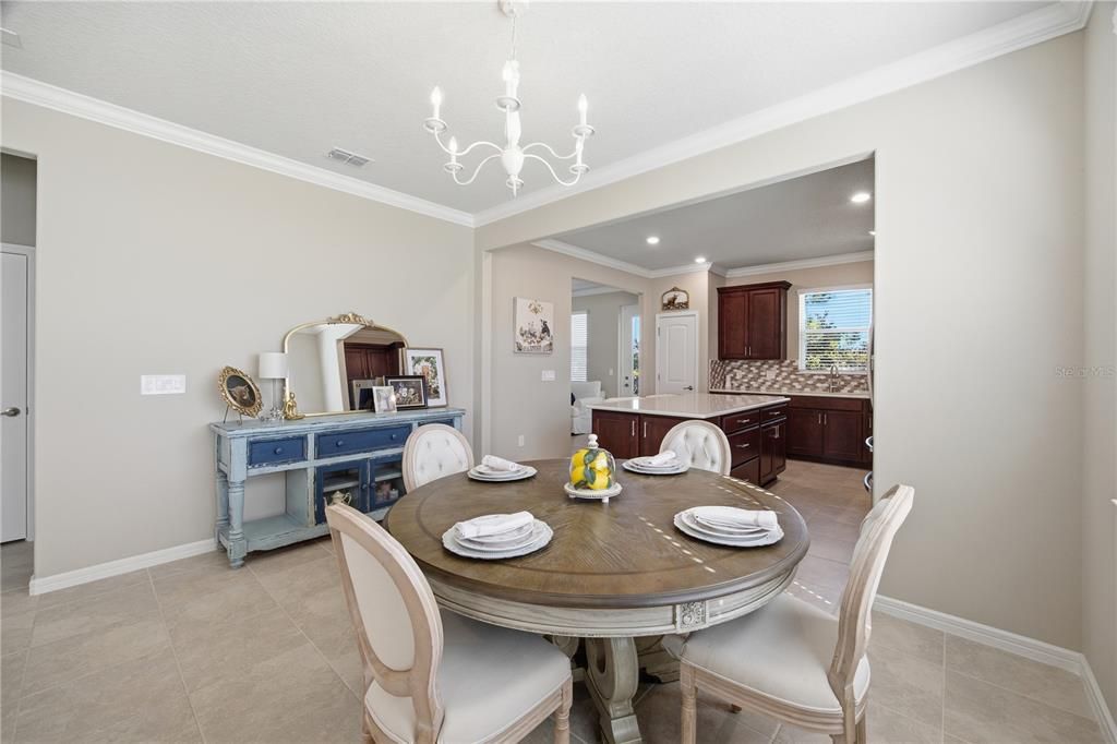 待售: $342,000 (2 贝兹, 2 浴室, 1616 平方英尺)