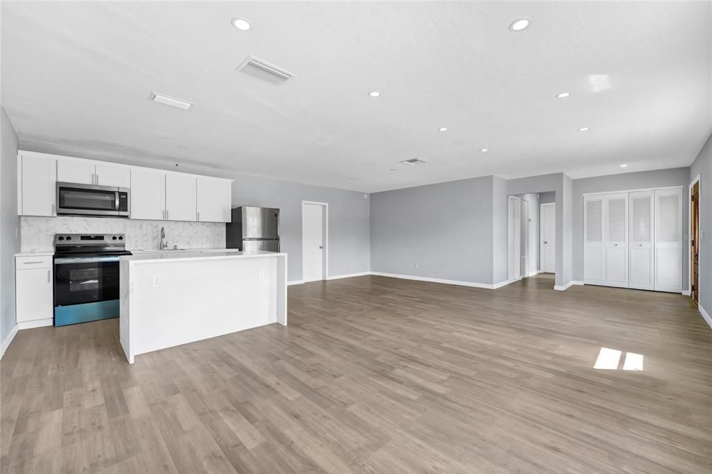 For Sale: $269,000 (3 beds, 2 baths, 1622 Square Feet)