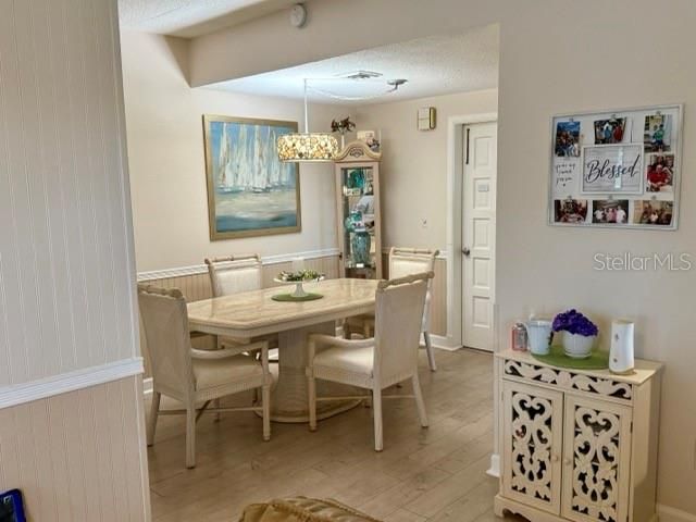 For Rent: $1,800 (2 beds, 2 baths, 1095 Square Feet)