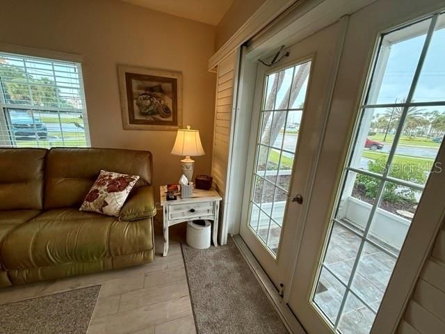 For Rent: $1,800 (2 beds, 2 baths, 1095 Square Feet)