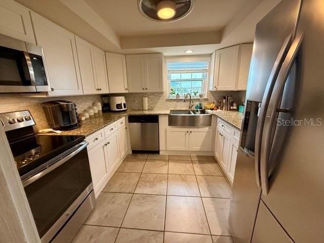 For Rent: $1,800 (2 beds, 2 baths, 1095 Square Feet)