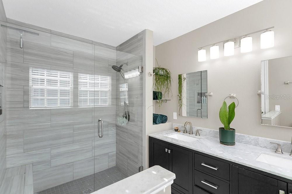 Activo con contrato: $468,000 (3 camas, 2 baños, 1402 Pies cuadrados)