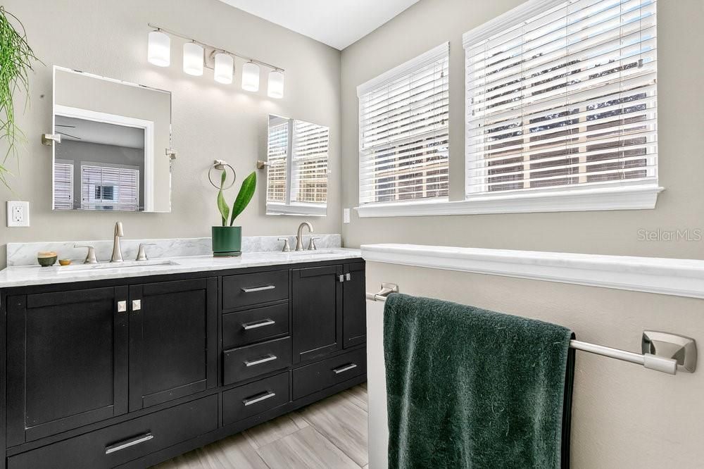 Activo con contrato: $468,000 (3 camas, 2 baños, 1402 Pies cuadrados)