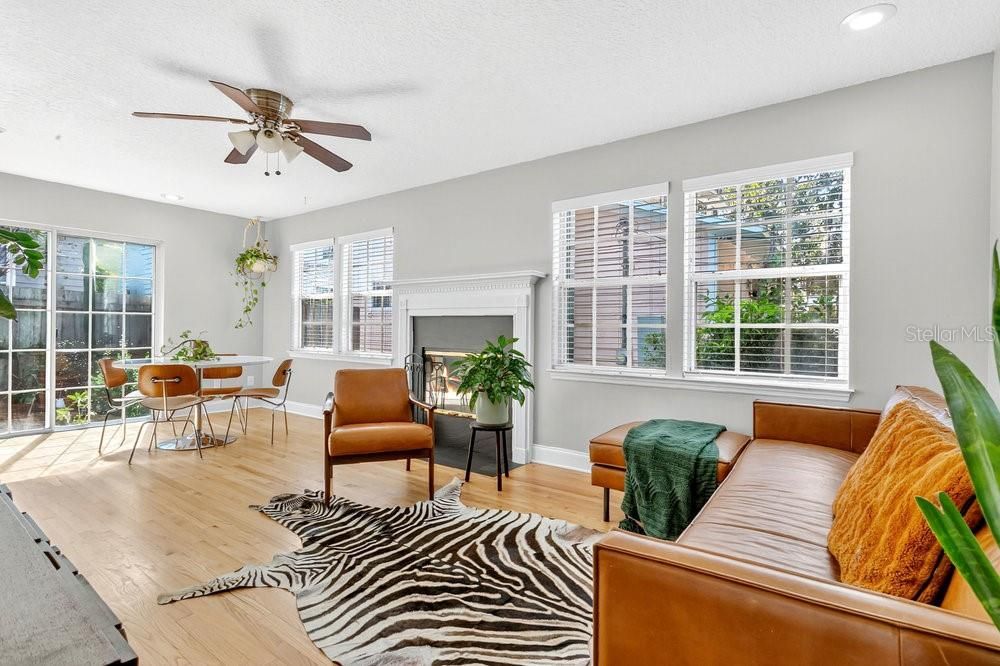 Activo con contrato: $468,000 (3 camas, 2 baños, 1402 Pies cuadrados)