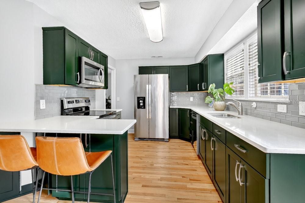 Activo con contrato: $468,000 (3 camas, 2 baños, 1402 Pies cuadrados)