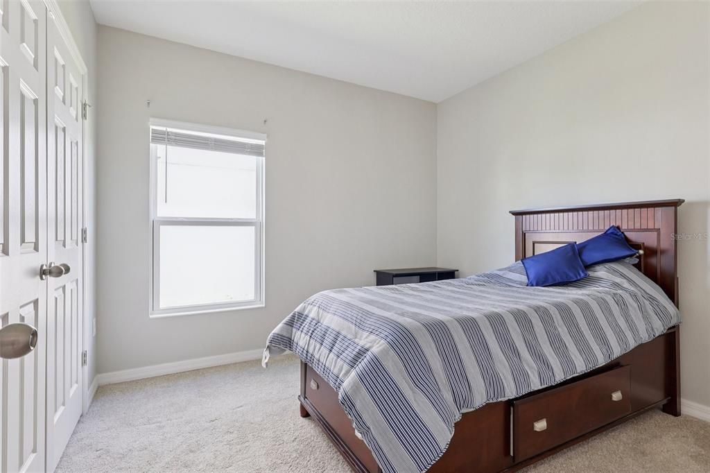 待售: $440,000 (4 贝兹, 3 浴室, 2098 平方英尺)