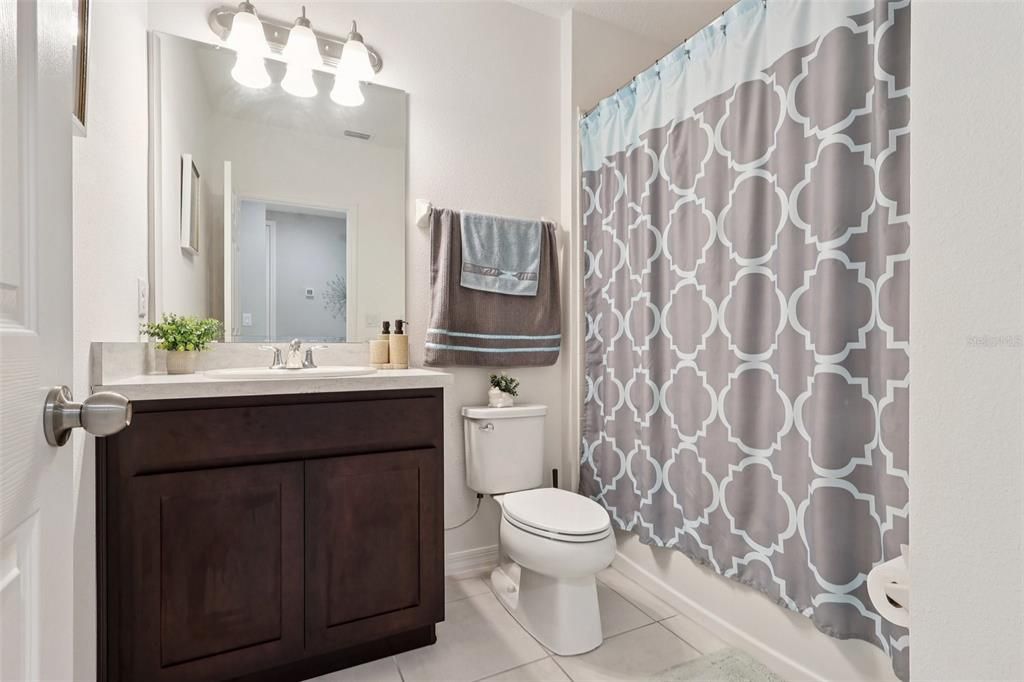 待售: $440,000 (4 贝兹, 3 浴室, 2098 平方英尺)