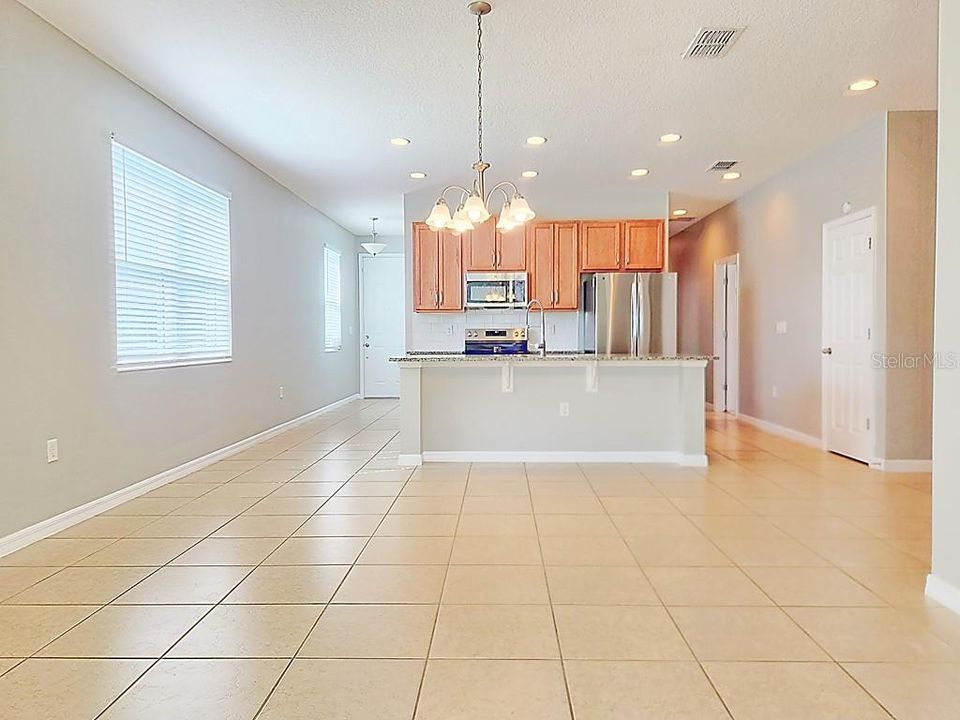 В аренду: $2,200 (4 спален, 2 ванн, 1495 Квадратных фут)