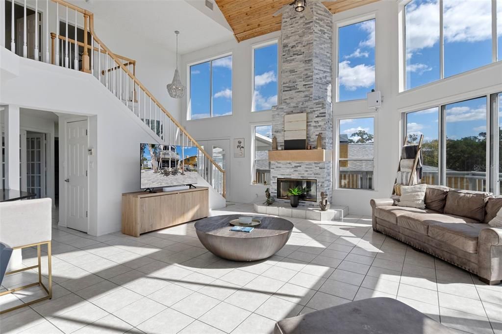 For Sale: $1,050,000 (3 beds, 2 baths, 1949 Square Feet)