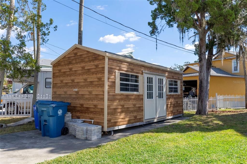 For Sale: $1,050,000 (3 beds, 2 baths, 1949 Square Feet)