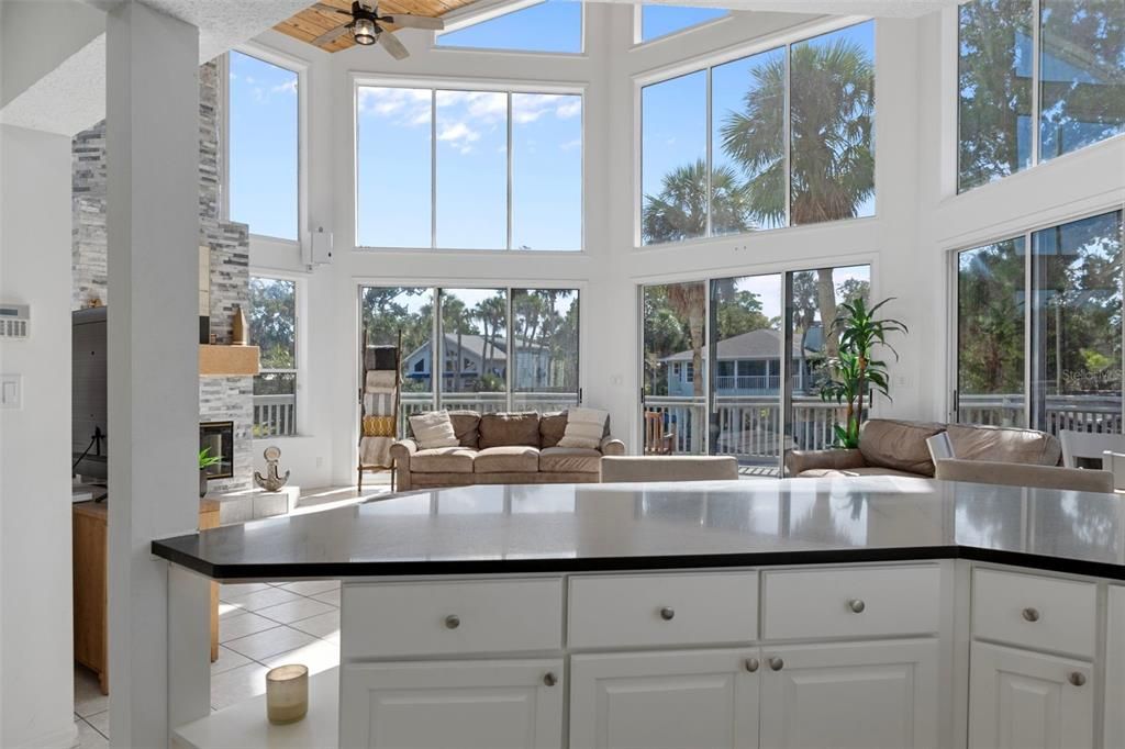 For Sale: $1,050,000 (3 beds, 2 baths, 1949 Square Feet)