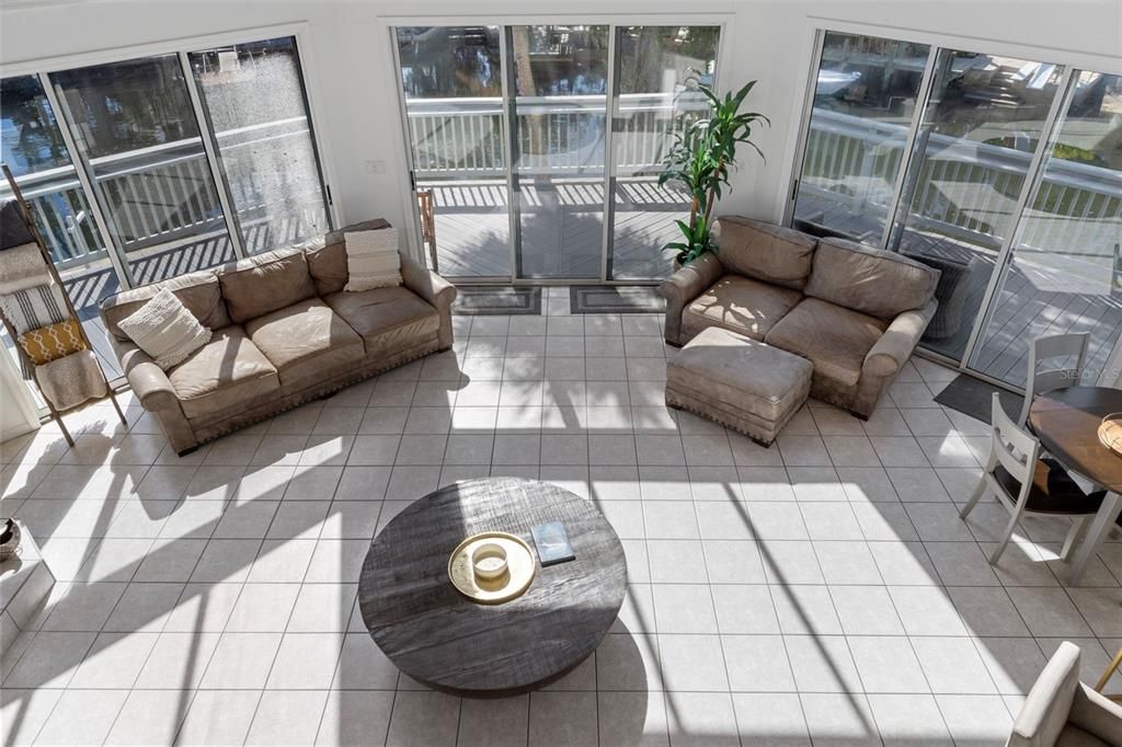 For Sale: $1,050,000 (3 beds, 2 baths, 1949 Square Feet)