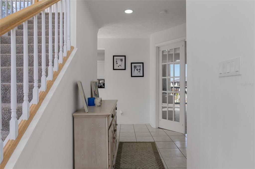 For Sale: $1,050,000 (3 beds, 2 baths, 1949 Square Feet)