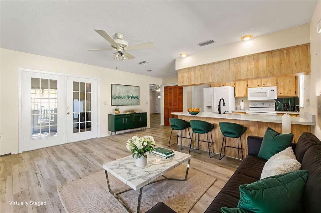 Activo con contrato: $270,000 (2 camas, 2 baños, 1345 Pies cuadrados)