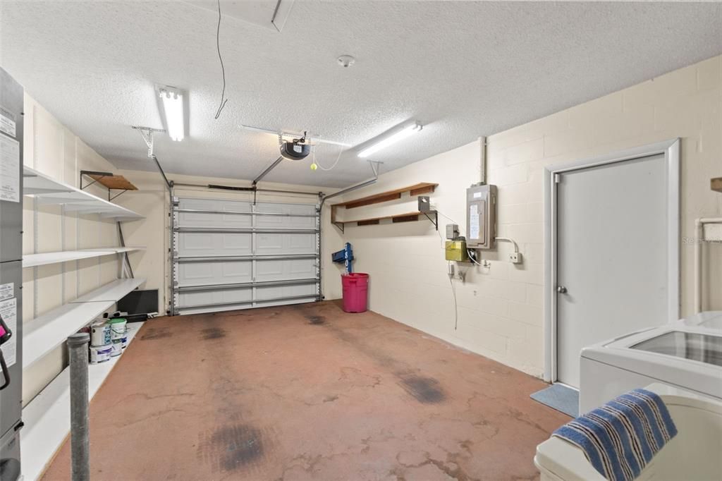 Activo con contrato: $270,000 (2 camas, 2 baños, 1345 Pies cuadrados)