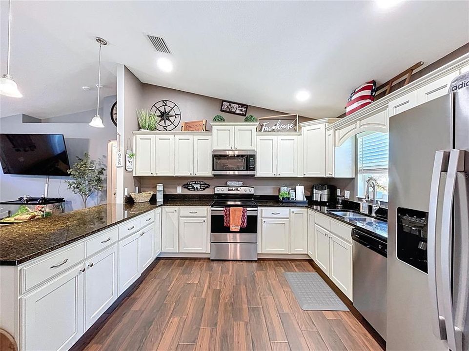 En Venta: $263,900 (3 camas, 2 baños, 1406 Pies cuadrados)