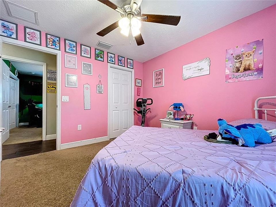 En Venta: $263,900 (3 camas, 2 baños, 1406 Pies cuadrados)