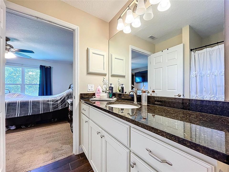 En Venta: $263,900 (3 camas, 2 baños, 1406 Pies cuadrados)