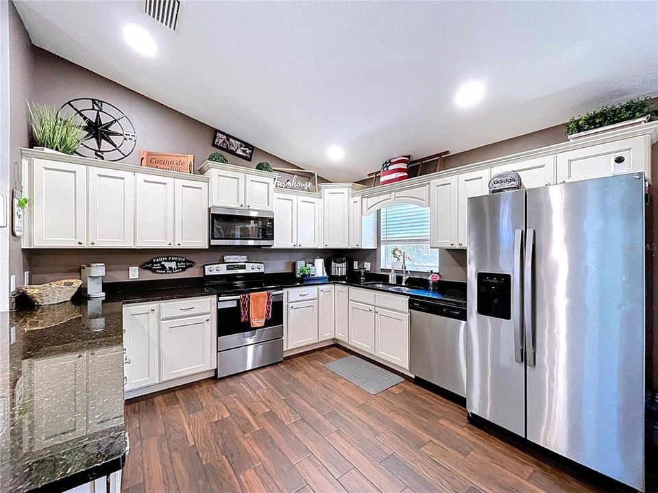 En Venta: $263,900 (3 camas, 2 baños, 1406 Pies cuadrados)