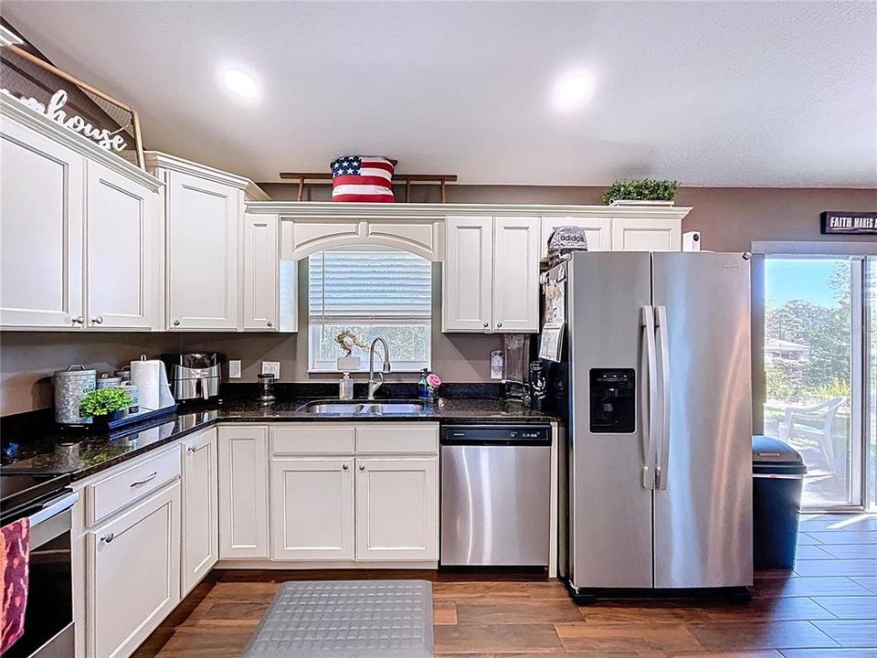 En Venta: $263,900 (3 camas, 2 baños, 1406 Pies cuadrados)