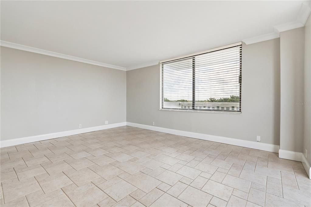 For Sale: $309,900 (2 beds, 2 baths, 1189 Square Feet)