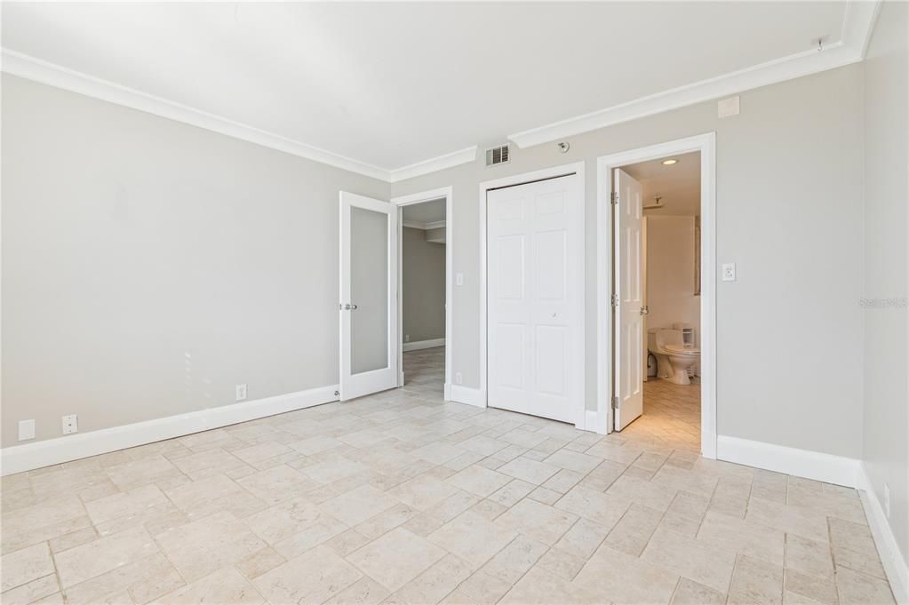 For Sale: $309,900 (2 beds, 2 baths, 1189 Square Feet)