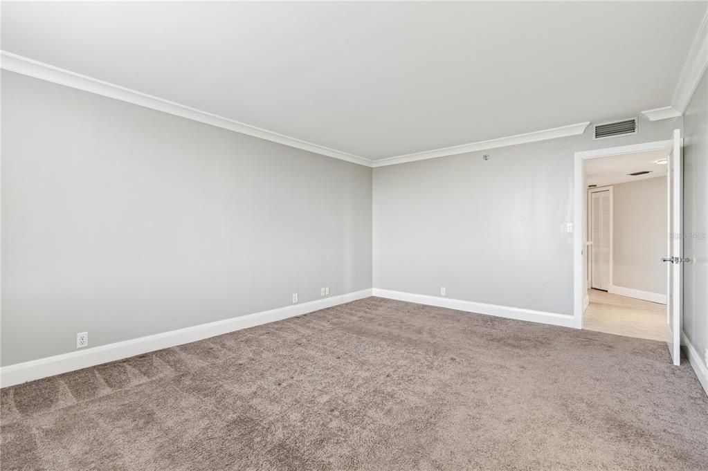 For Sale: $309,900 (2 beds, 2 baths, 1189 Square Feet)