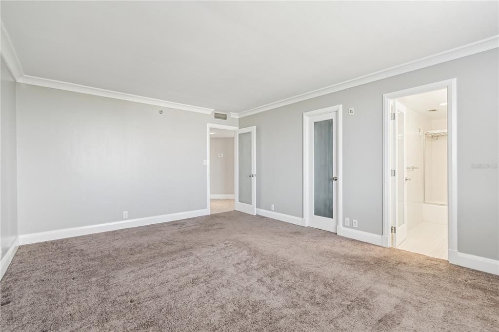 For Sale: $309,900 (2 beds, 2 baths, 1189 Square Feet)