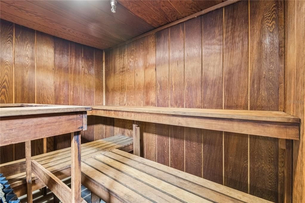 For Sale: $309,900 (2 beds, 2 baths, 1189 Square Feet)