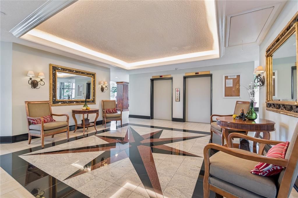 For Sale: $309,900 (2 beds, 2 baths, 1189 Square Feet)