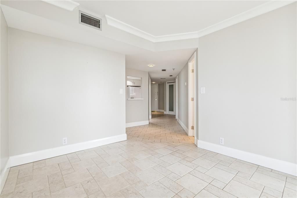 For Sale: $309,900 (2 beds, 2 baths, 1189 Square Feet)