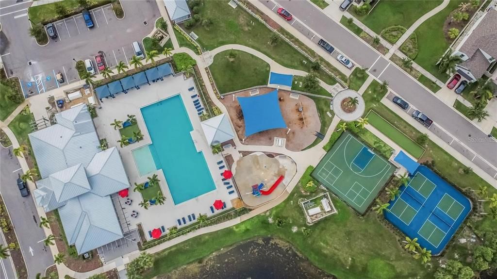 На продажу: $376,000 (4 спален, 3 ванн, 2057 Квадратных фут)