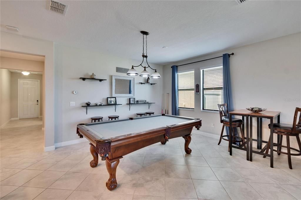 На продажу: $376,000 (4 спален, 3 ванн, 2057 Квадратных фут)