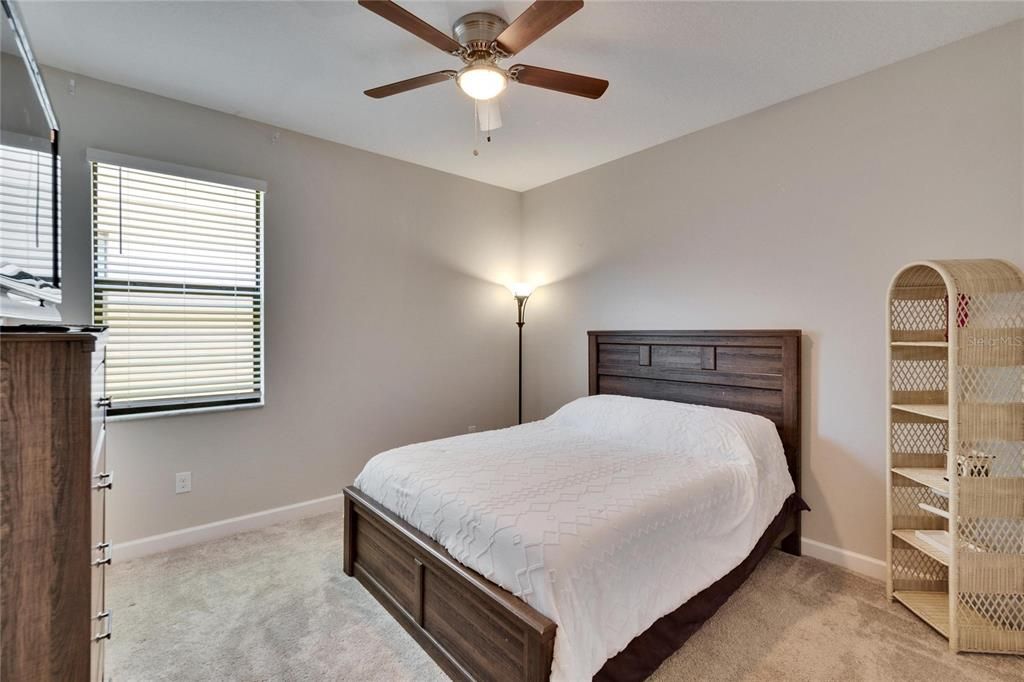 На продажу: $376,000 (4 спален, 3 ванн, 2057 Квадратных фут)