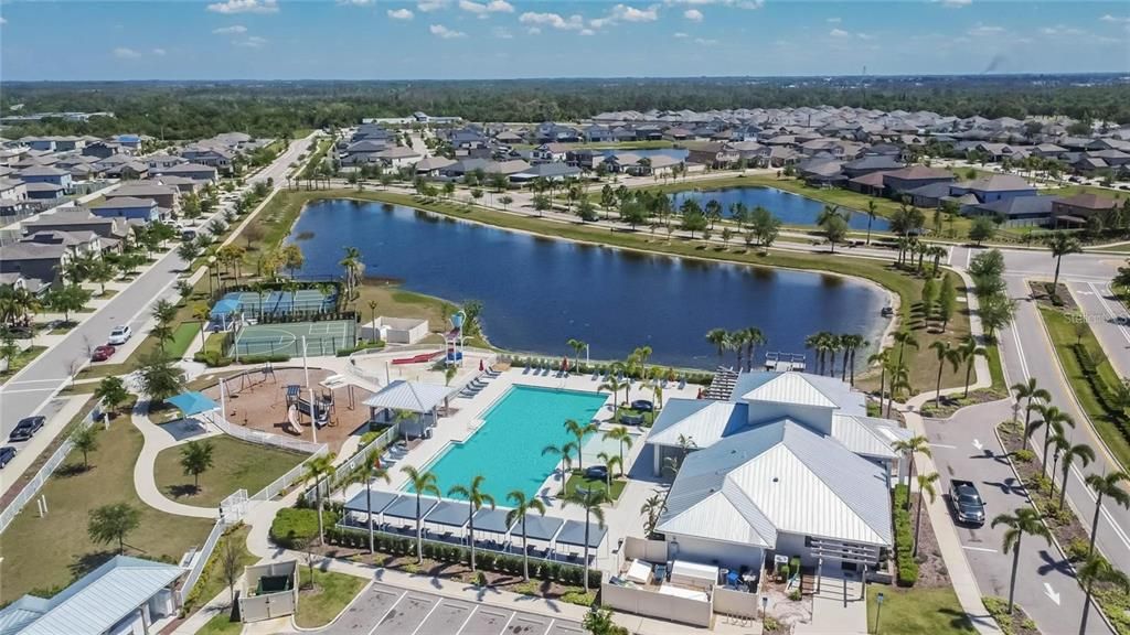 На продажу: $376,000 (4 спален, 3 ванн, 2057 Квадратных фут)