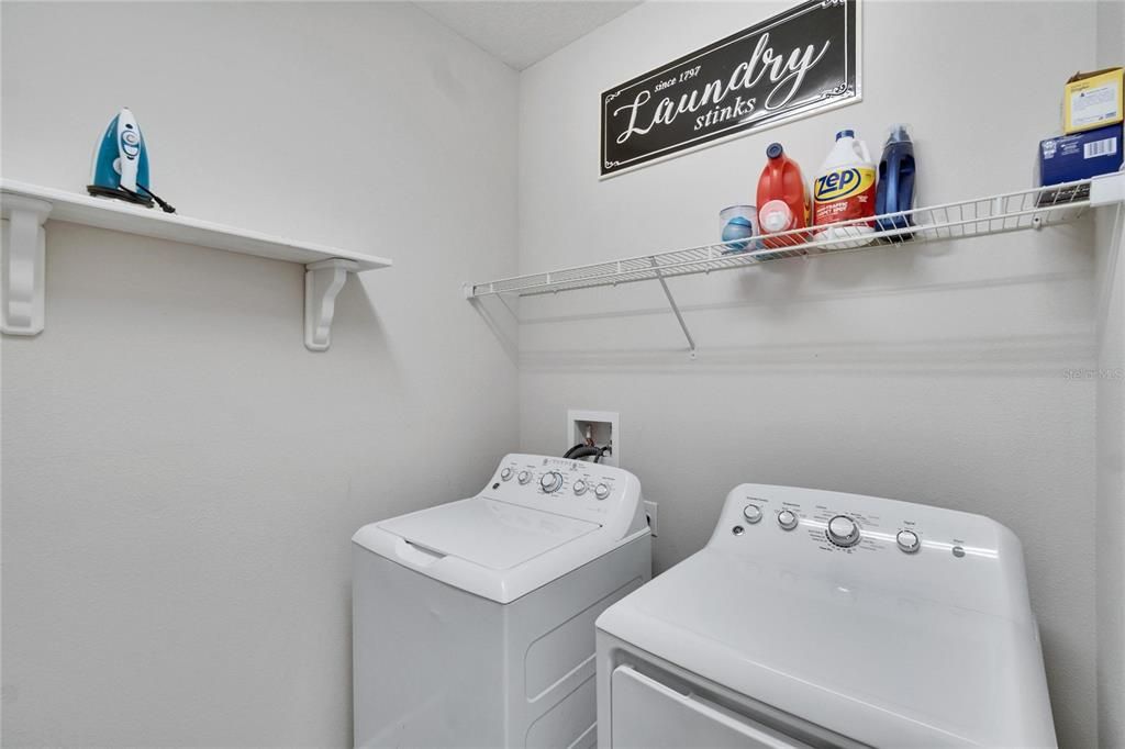 На продажу: $376,000 (4 спален, 3 ванн, 2057 Квадратных фут)