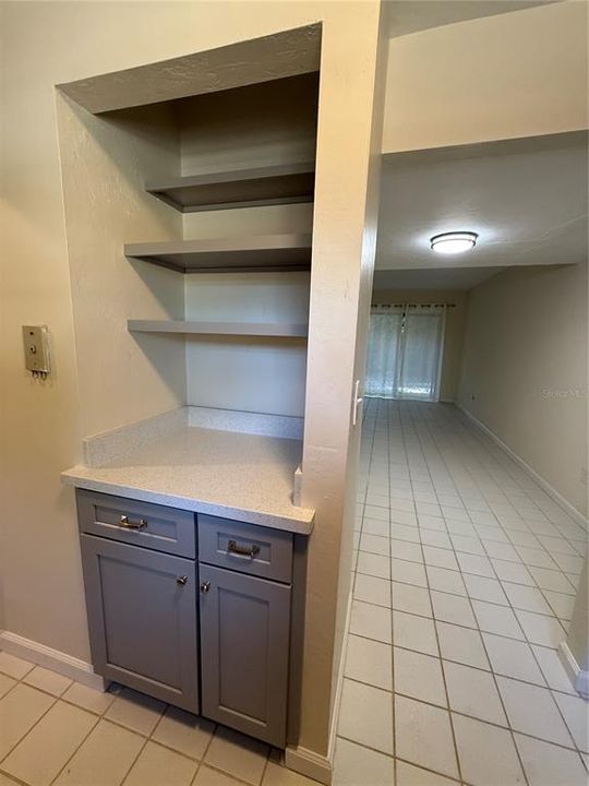 В аренду: $1,200 (2 спален, 1 ванн, 930 Квадратных фут)