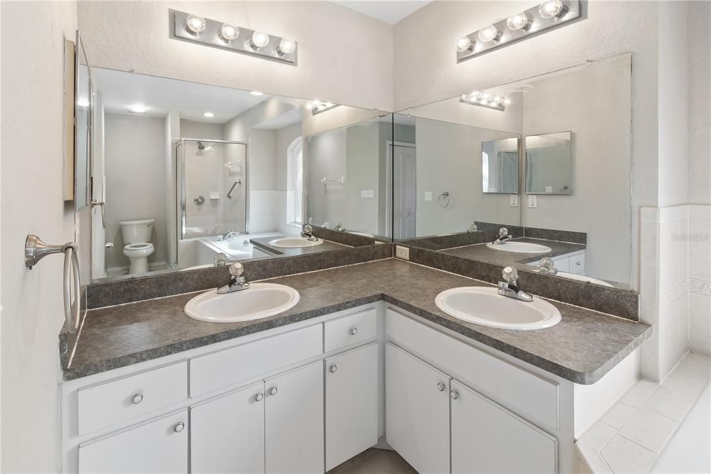 En Venta: $314,000 (3 camas, 2 baños, 1717 Pies cuadrados)